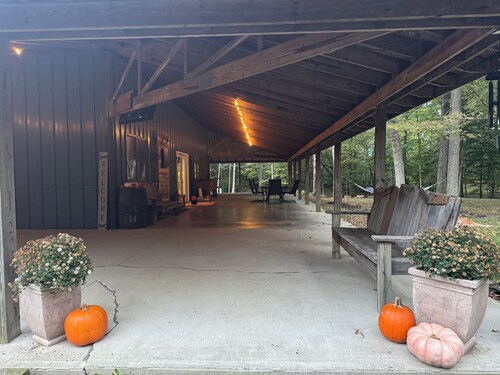 Woodland Getaway on 10 acres only  5-minute drive to the World Equestrian Center