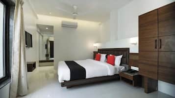 Quarto luxo | Escrivaninha, Wi-Fi de cortesia, roupa de cama