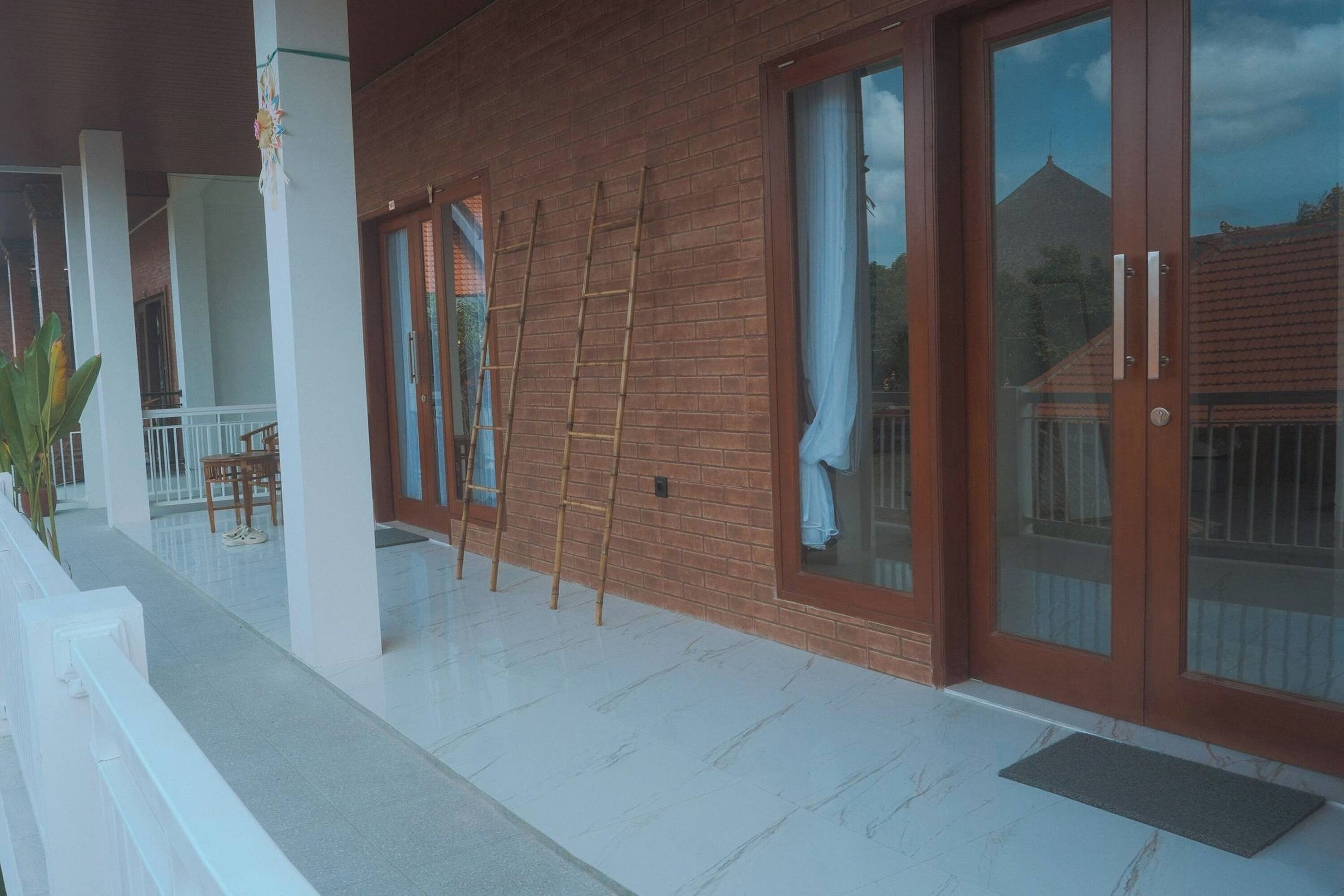 Deluxe King or Queen Room | Terrace/patio