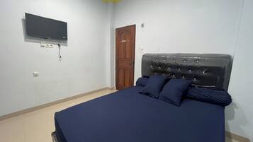Standard Room | Desk, laptop workspace, free WiFi, bed sheets