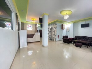 Lobby - Blissful Executive Kost (Medan)