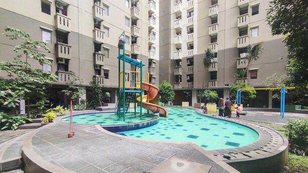 3 piscines extérieures