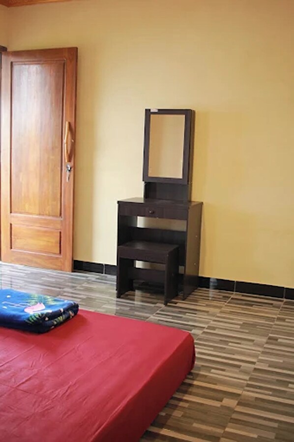 Tweepersoonskamer | Een bureau, extra bedden (toeslag), gratis wifi, beddengoed