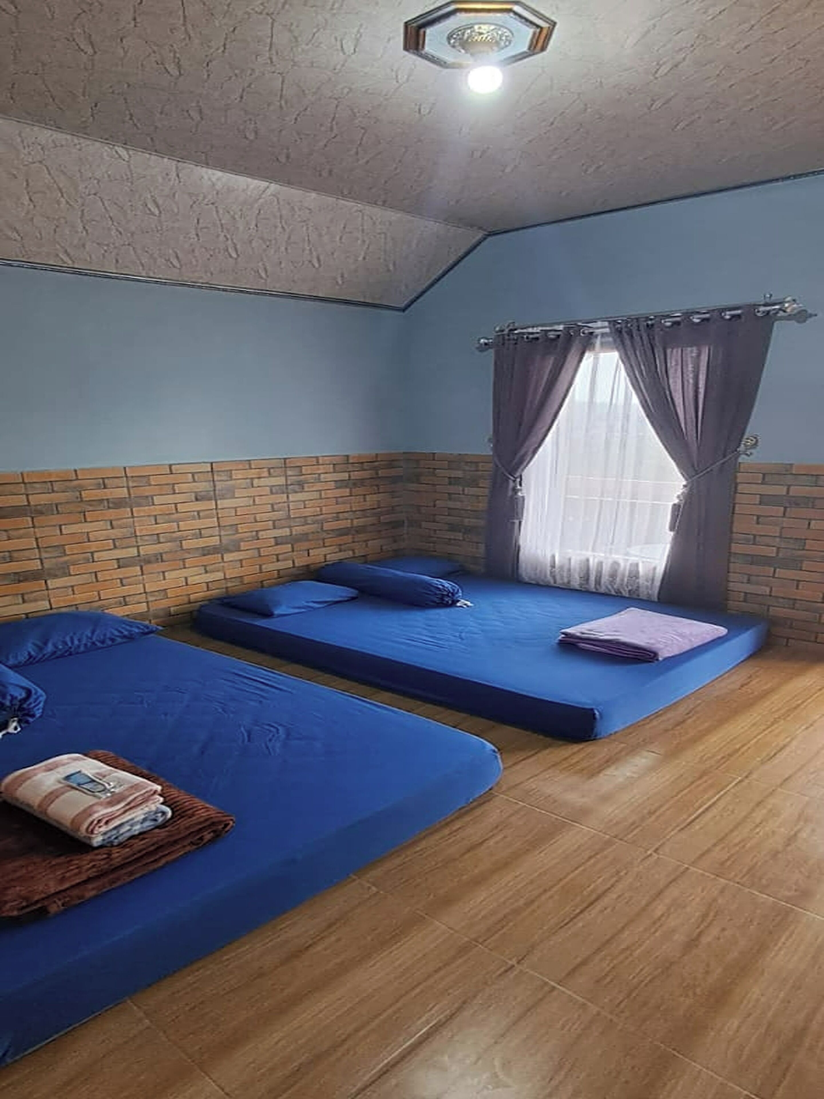 Desk, rollaway beds (surcharge), WiFi (free), bed sheets