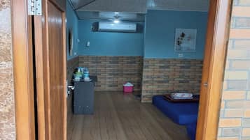 Quarto família | Escrivaninha, camas extras/dobráveis (sobretaxa), Wi-Fi de cortesia