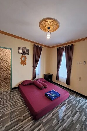 Escritorio, camas plegables/adicionales, wifi gratis y ropa de cama 