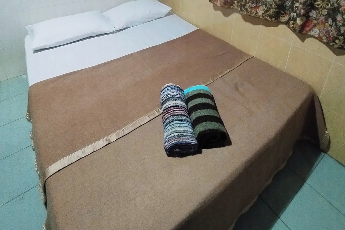 Desk, iron/ironing board, free WiFi, bed sheets