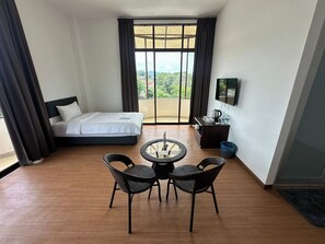Deluxe Family Room with Balcony