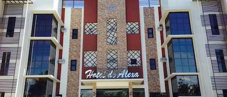 Fachada de la propiedad