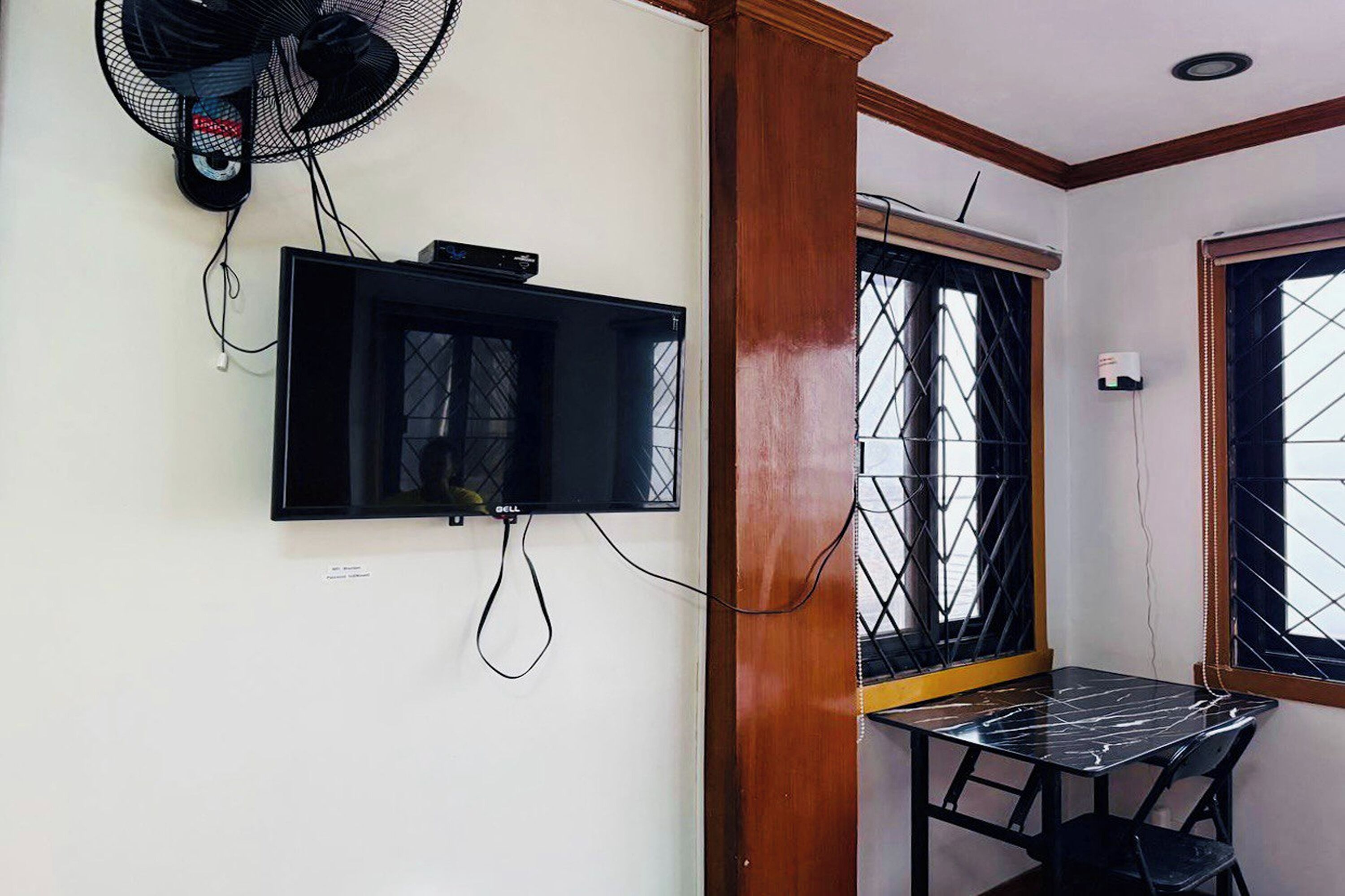 Family Room with Mountain View | Iron/ironing board, free WiFi, bed sheets