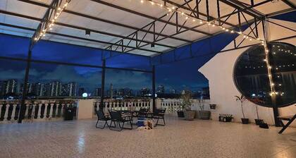 Sukhum Huai Khwang Guest House