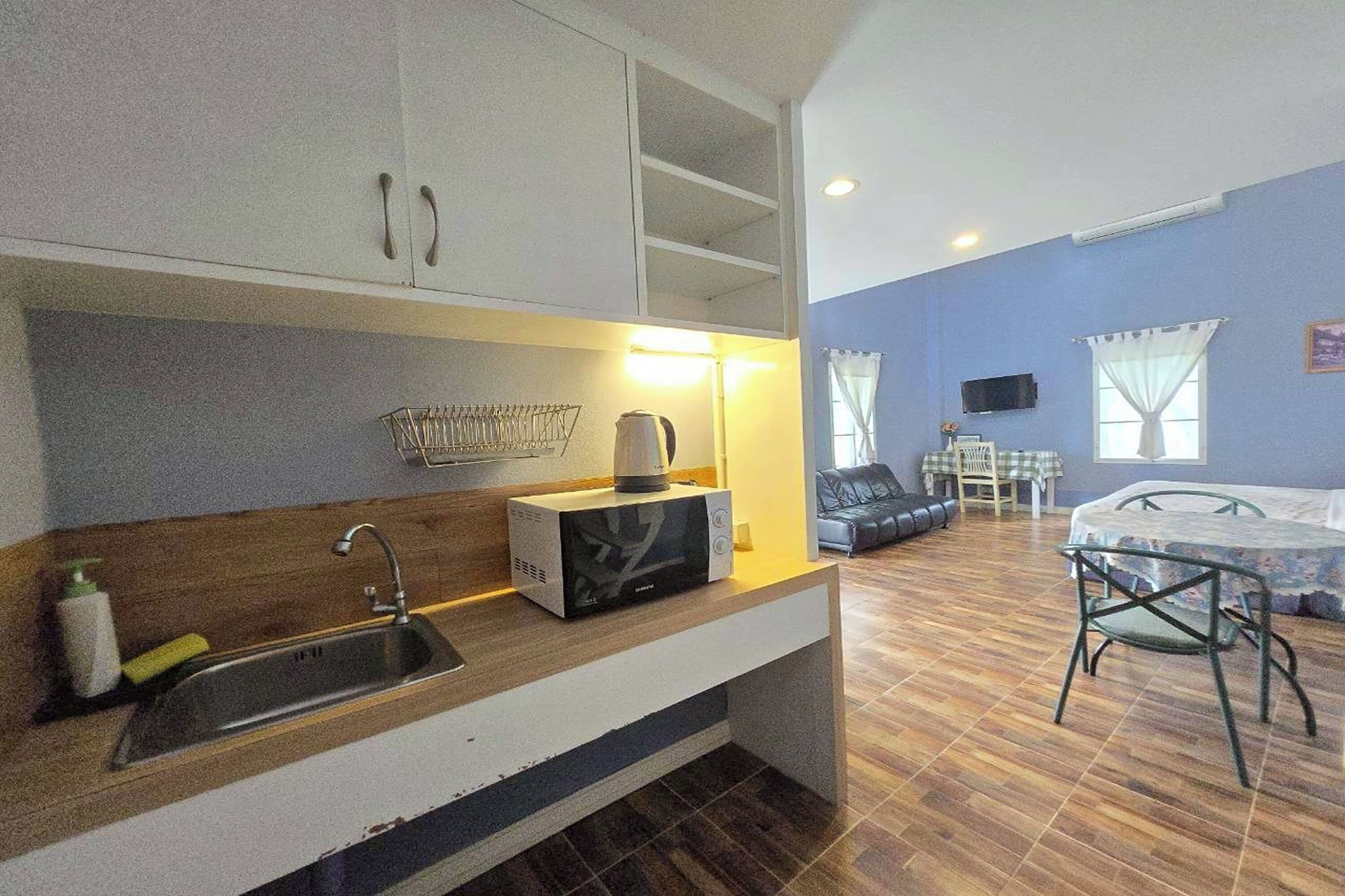 Bureau, Wi-Fi gratuit, draps fournis