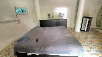 Signature Room | Bed sheets