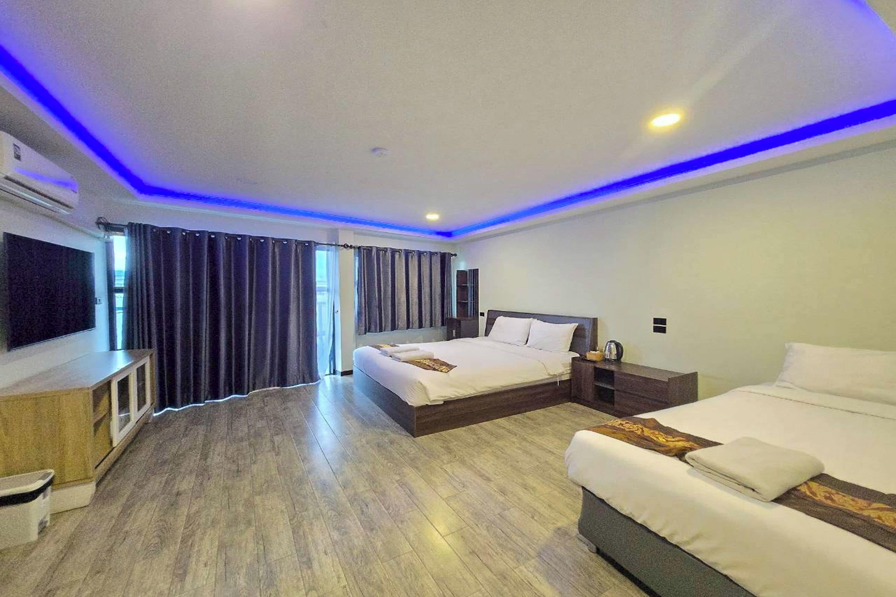 三人房 | 免费 WiFi