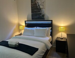 1 chambre, fer et planche à repasser, accès Internet, draps fournis