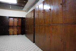 واي فاي مجانًا وملاءات أسرّة