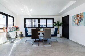 Interior - By Condado Beach, with generator (San Juan)