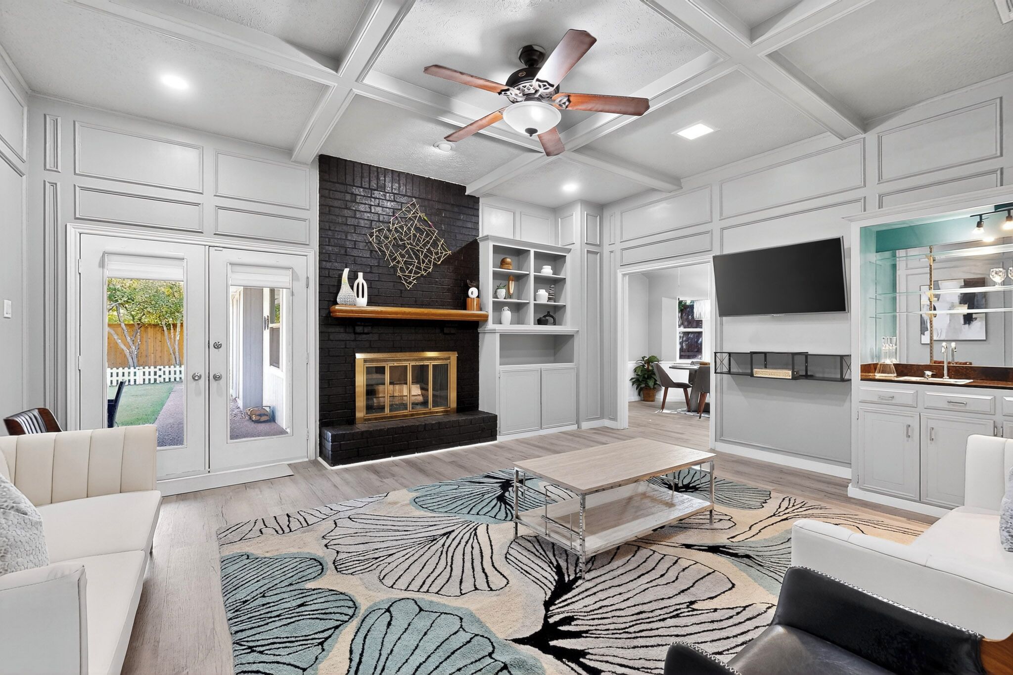 Smart TV, fireplace, video games