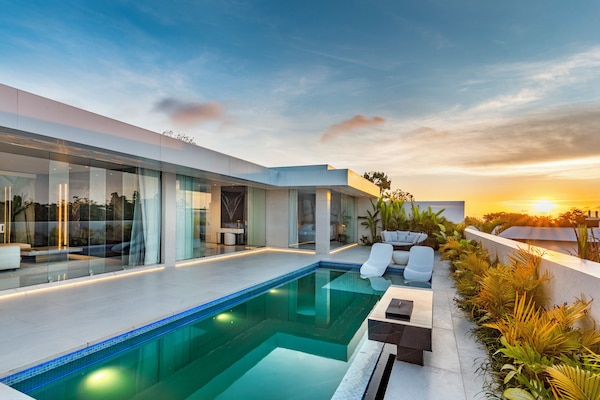 Private pool