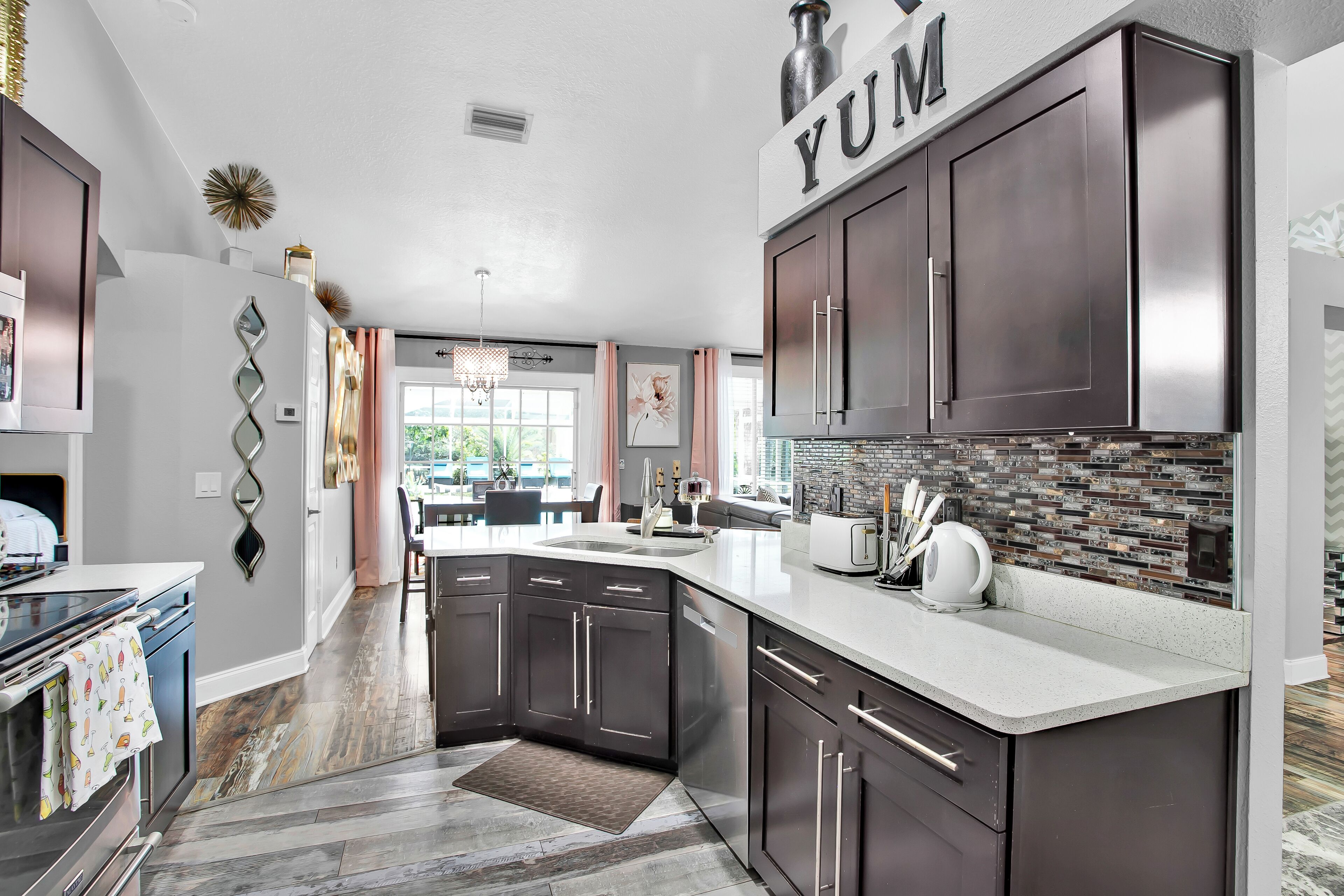 Microwave, oven, stovetop, dishwasher