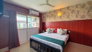 Family Apartment, Balcony, Courtyard View | Egyptian cotton sheets, premium bedding, down duvets, memory-foam beds