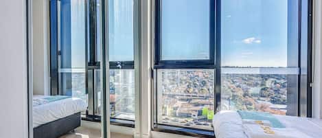 3 habitaciones, tabla de planchar con plancha, cuna de viaje y wifi