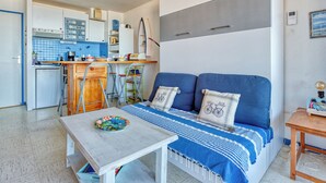 TV - Les Cytises by Interhome (Lacanau)