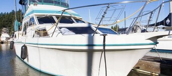 Luxury 2BR Yacht Marina Views Wifi