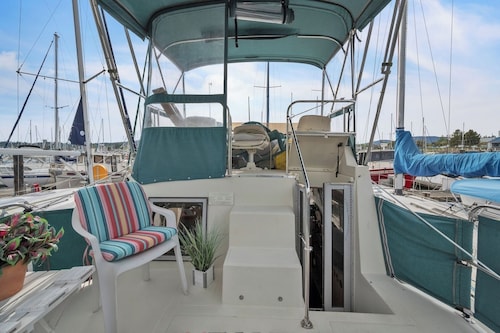 Luxury 2BR Yacht Marina Views Wifi