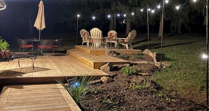 Newly Renovated 1890’s Cozy Farmhouse with all the Modern Comforts