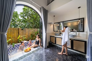 Exclusive Villa, Courtyard View | Bathroom | Separate tub and shower, free toiletries, hair dryer, slippers