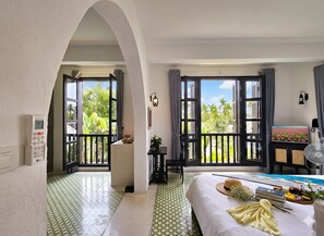 Dobbeltrom – elite, balkong, bakgårdsutsikt | Safe på rommet, skrivebord, blendingsgardiner og lydisolert