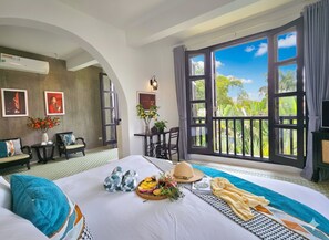 Elite Double Room, Balcony, Courtyard View | In-room safe, desk, blackout drapes, soundproofing