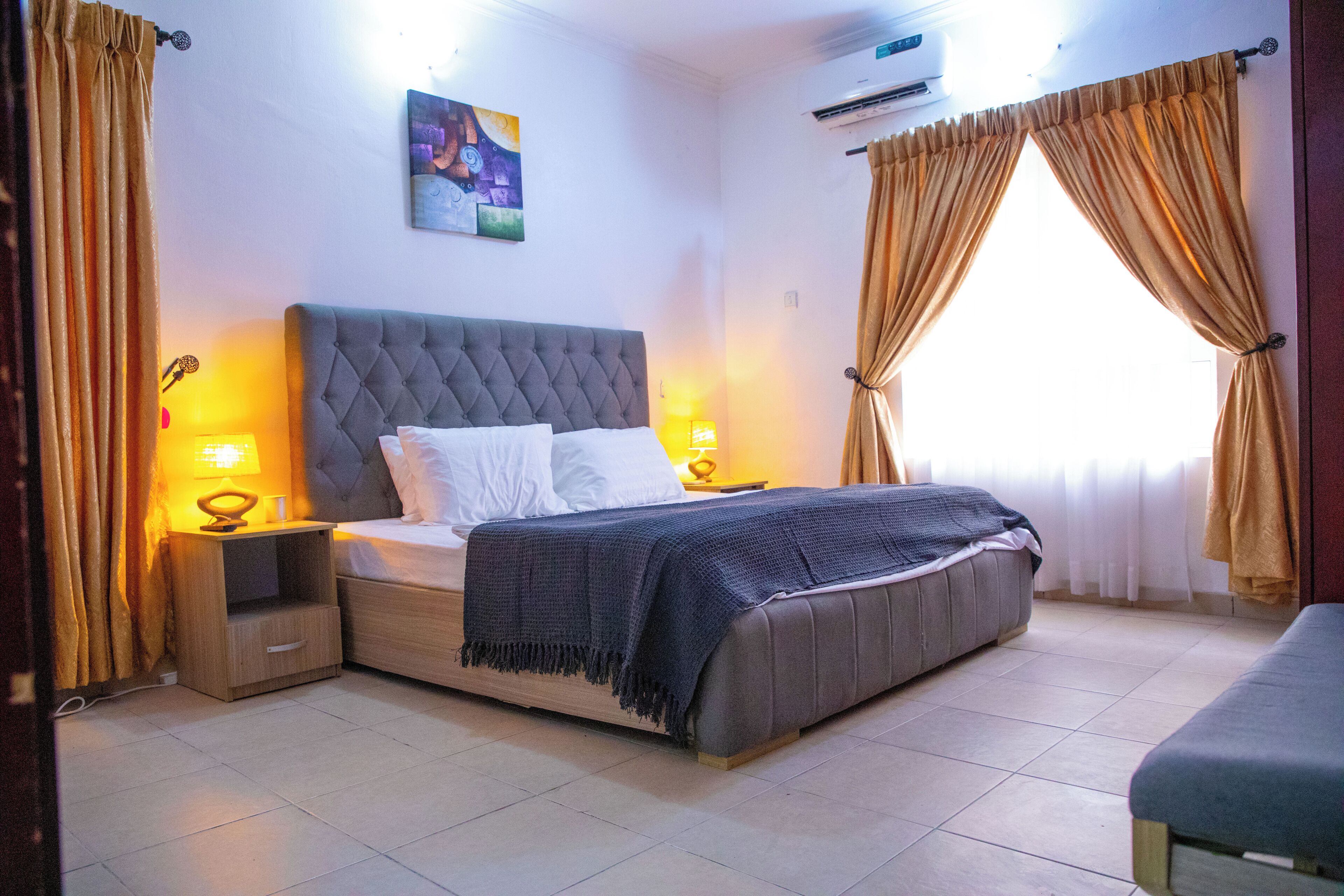 2 多间卧室、熨斗/熨衣板、WiFi、床单