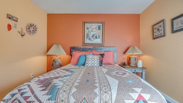 3 slaapkamers, een strijkplank/strijkijzer, gratis wifi, beddengoed