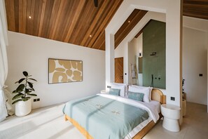 华丽别墅, 1 张特大床, 泳池景观 | 埃及棉床单、高档床上用品、客房内保险箱、办公桌