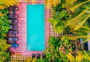 屋外プール