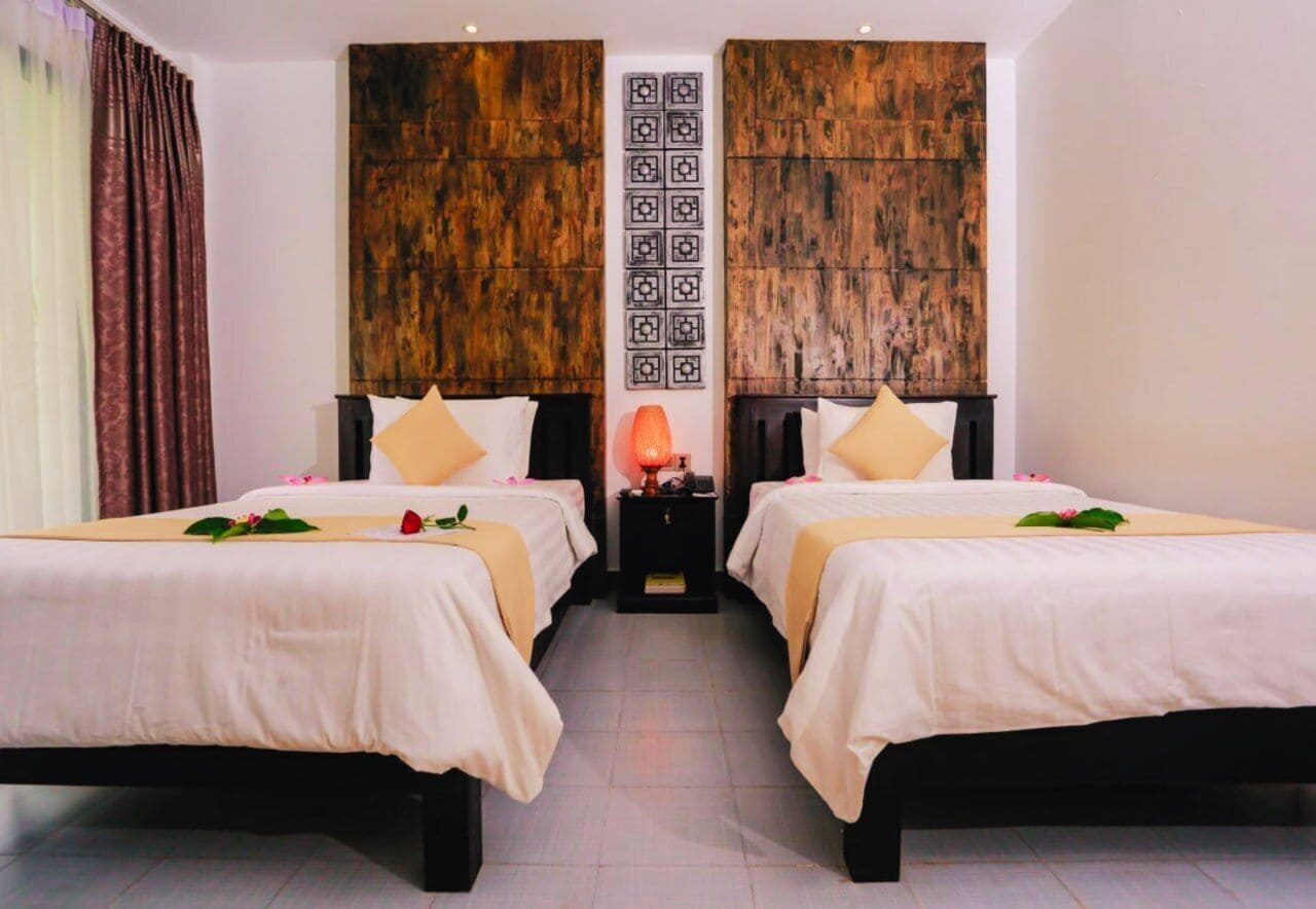 Chambre Deluxe avec lits jumeaux, balcon, vue jardin