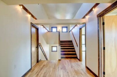 Spacious 4-bedroom house with AC in Sedro-Woolley