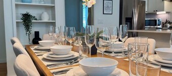 *New* Lux Townhome off Magnolia l Rooftop Patio