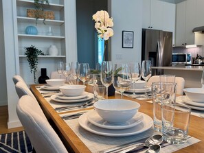 Dining - New Lux Townhome off Magnolia Ave l Rooftop Patio (Fort Worth)