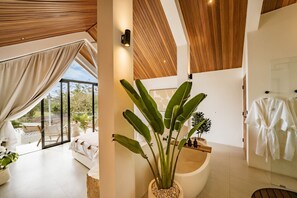 Luxury Villa, 1 King Bed, Pool View