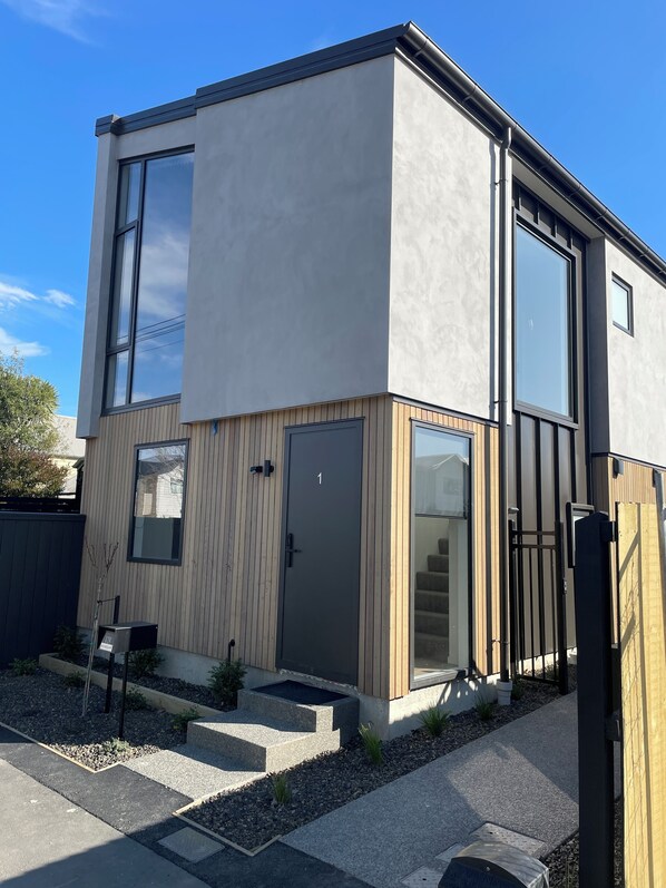 Front of property - Armagh Executive Stays (Christchurch)