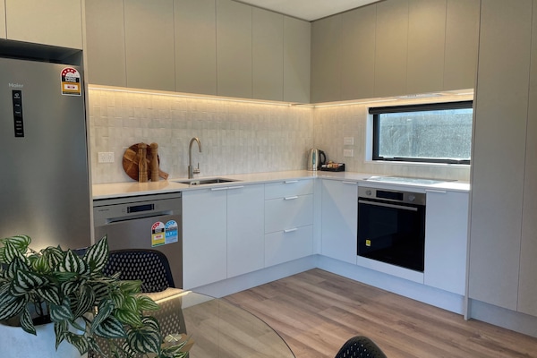 Lägenhet Superior | Eget kök | Stort kylskåp, mikrovågsugn, ugn och spishäll