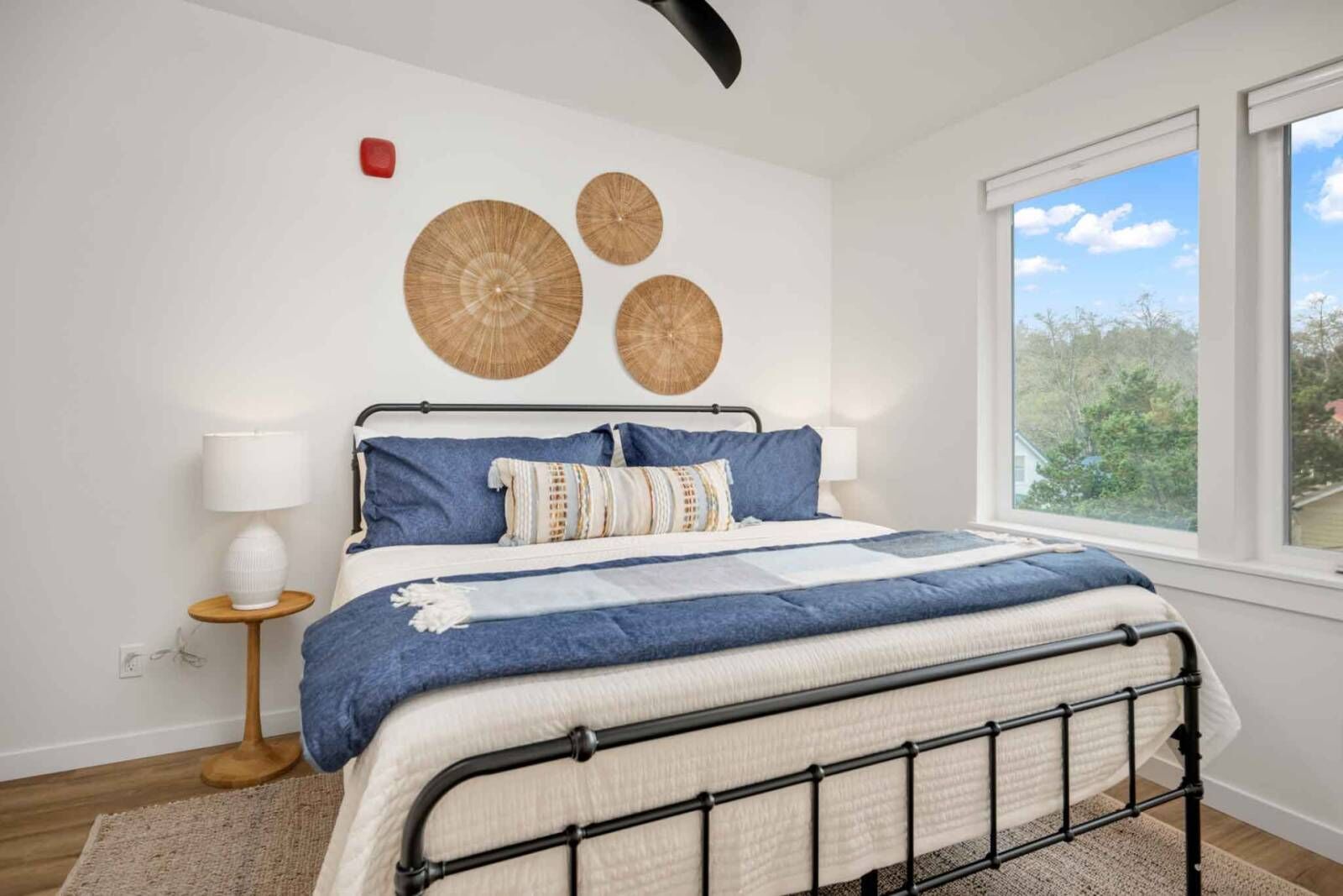 2 bedrooms, iron/ironing board, free WiFi, bed sheets