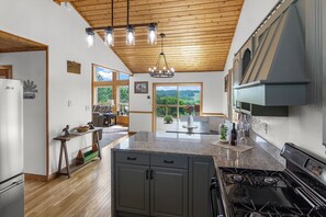 ميكروويف، فرن، موقد طهي مسطح، غسالة أطباق