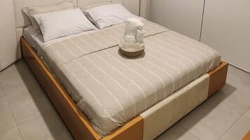 3 soverom, strykejern/-brett, wi-fi (inkludert) og sengetøy