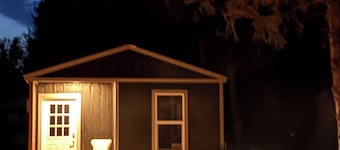 Cozy 2 room cabin viewing the water from your front deck.