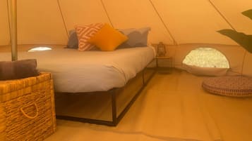Wifi, roba de llit i habitacions accessibles amb cadira de rodes