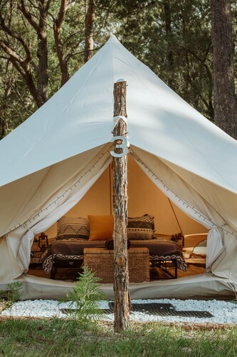 Romantic Queen Bed Glamping Tent